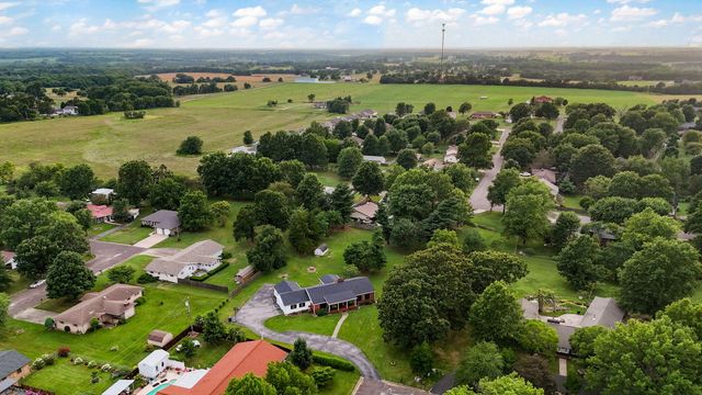 339 S Cedarbrook, Monett, MO 65708