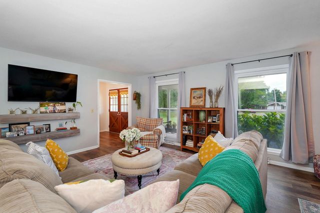 339 S Cedarbrook, Monett, MO 65708