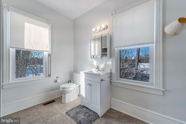 516 N WEST AVE, Vineland, NJ 08360