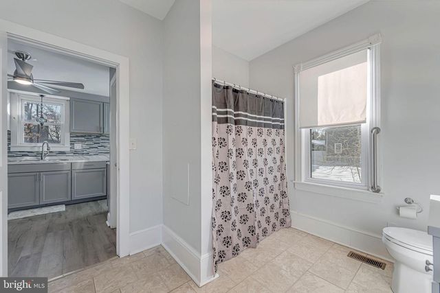 516 N WEST AVE, Vineland, NJ 08360