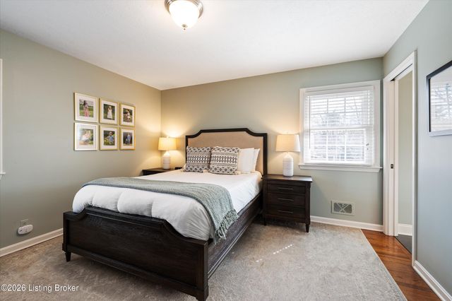 9820 Tiverton Way, Louisville, KY 40242