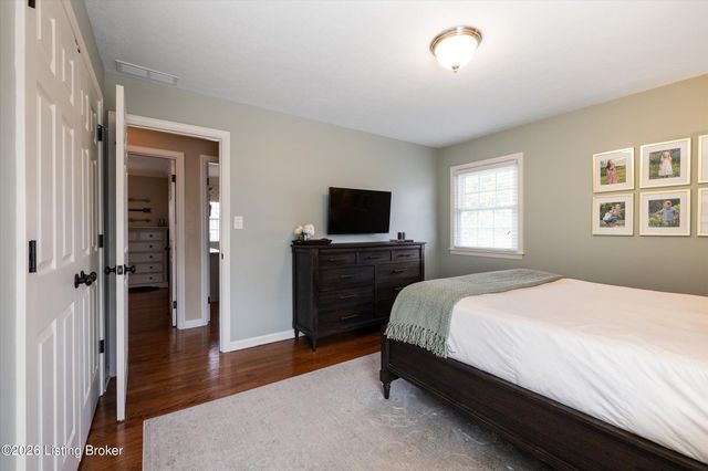 9820 Tiverton Way, Louisville, KY 40242