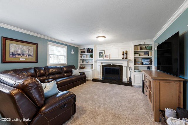 9820 Tiverton Way, Louisville, KY 40242