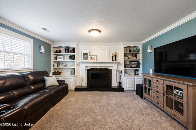 9820 Tiverton Way, Louisville, KY 40242