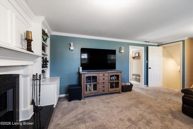 9820 Tiverton Way, Louisville, KY 40242