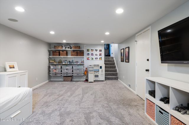 9820 Tiverton Way, Louisville, KY 40242