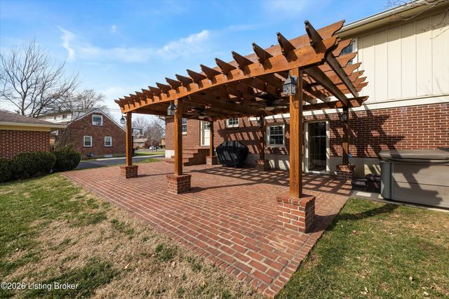 9820 Tiverton Way, Louisville, KY 40242