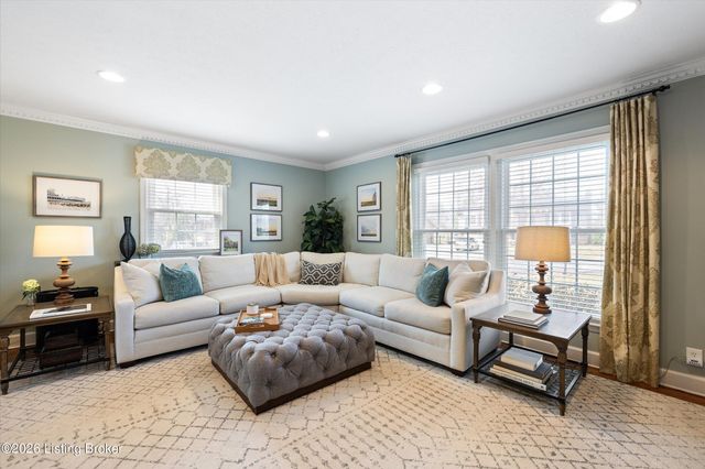 9820 Tiverton Way, Louisville, KY 40242