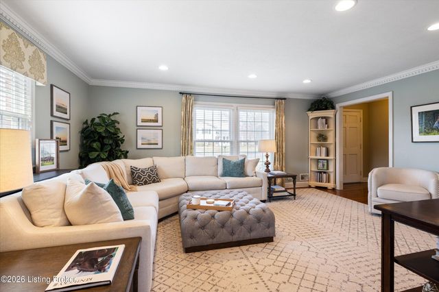 9820 Tiverton Way, Louisville, KY 40242