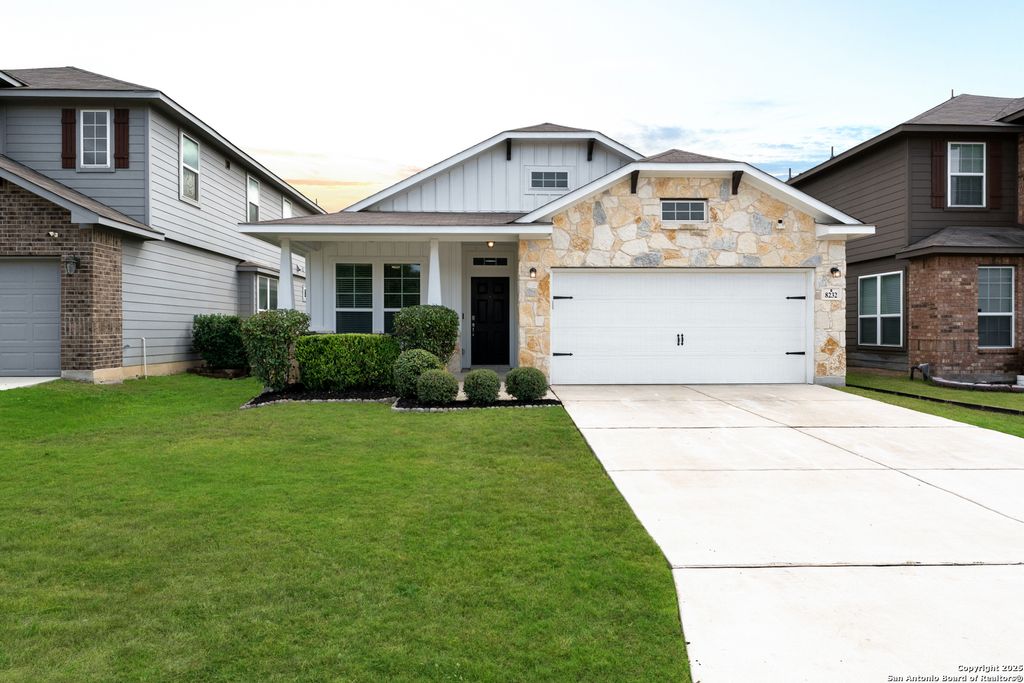 8232 Breezy Cove, Selma, TX 78154