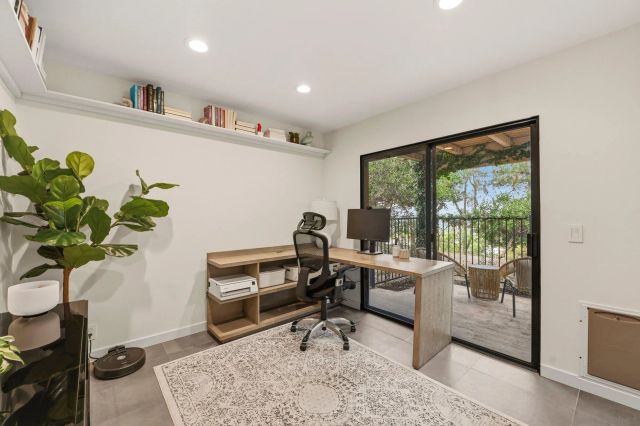 6540 Corte Valdez, Carlsbad, CA 92009