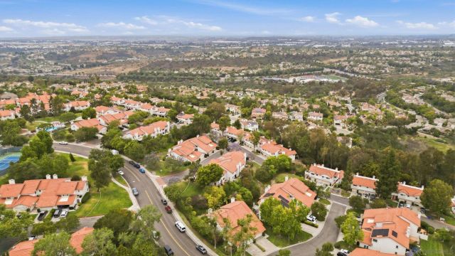 6540 Corte Valdez, Carlsbad, CA 92009