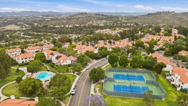 6540 Corte Valdez, Carlsbad, CA 92009