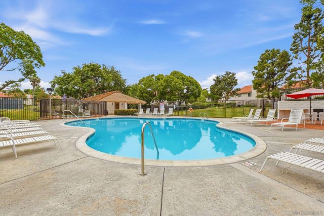 6540 Corte Valdez, Carlsbad, CA 92009