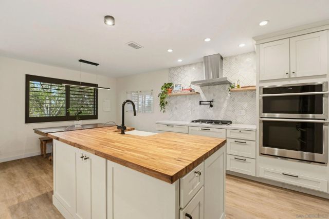 6540 Corte Valdez, Carlsbad, CA 92009