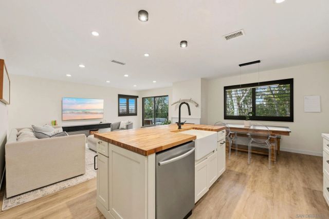 6540 Corte Valdez, Carlsbad, CA 92009