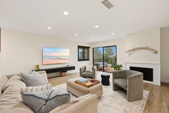 6540 Corte Valdez, Carlsbad, CA 92009