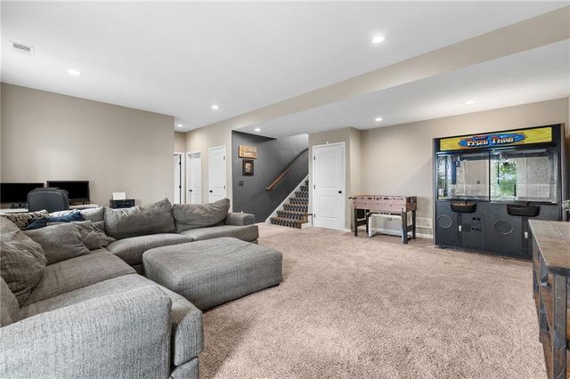 115 E Maple Street, Lone Jack, MO 64070