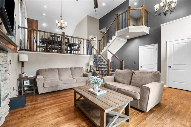 115 E Maple Street, Lone Jack, MO 64070