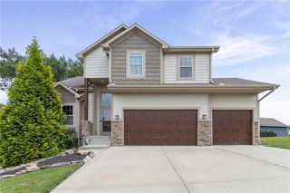115 E Maple Street, Lone Jack, MO 64070