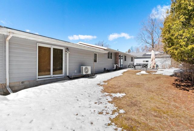 13725 Jambo Creek ROAD, Mishicot, WI 54228