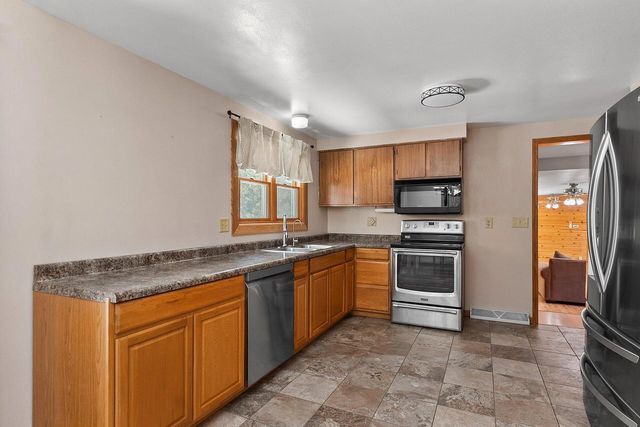 13725 Jambo Creek ROAD, Mishicot, WI 54228