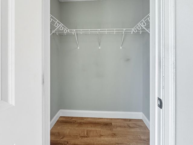 75 Deerwood Dr Unit B, Nashua, NH 03063