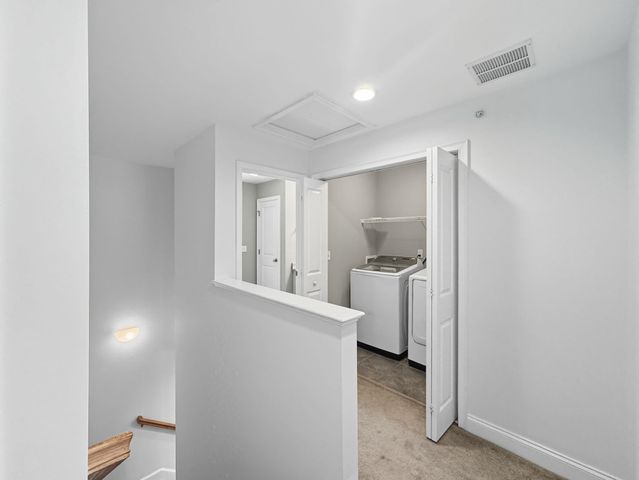 75 Deerwood Dr Unit B, Nashua, NH 03063