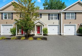 75 Deerwood Dr Unit B, Nashua, NH 03063