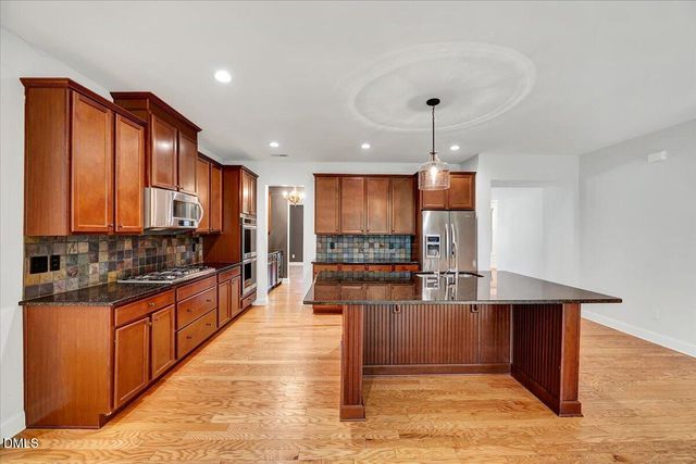 409 Rolling Meadows Lane, Chapel Hill, NC 27517