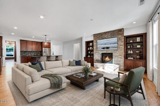 409 Rolling Meadows Lane, Chapel Hill, NC 27517