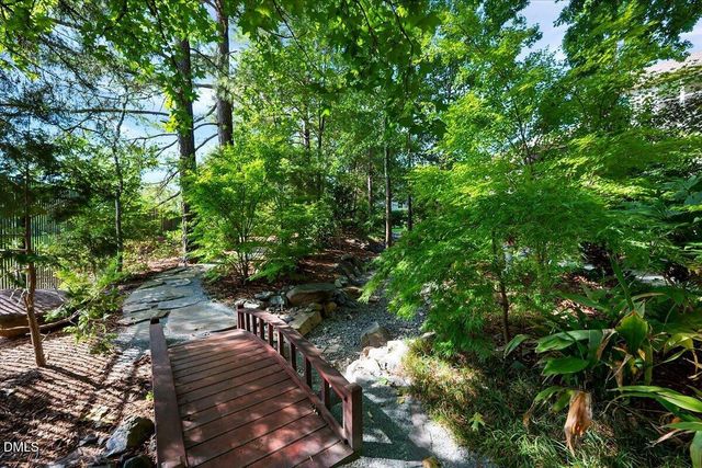 409 Rolling Meadows Lane, Chapel Hill, NC 27517
