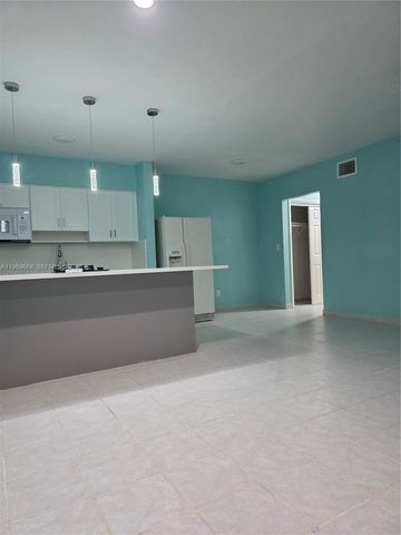 2101 Calais Dr 8, Miami Beach, FL 33141