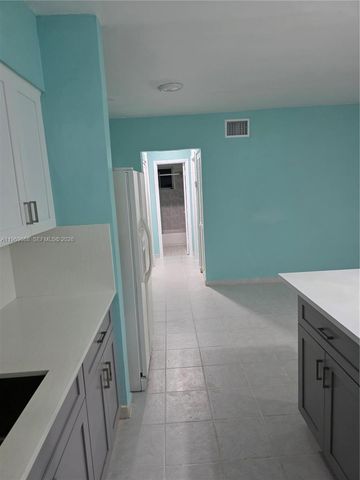 2101 Calais Dr 8, Miami Beach, FL 33141