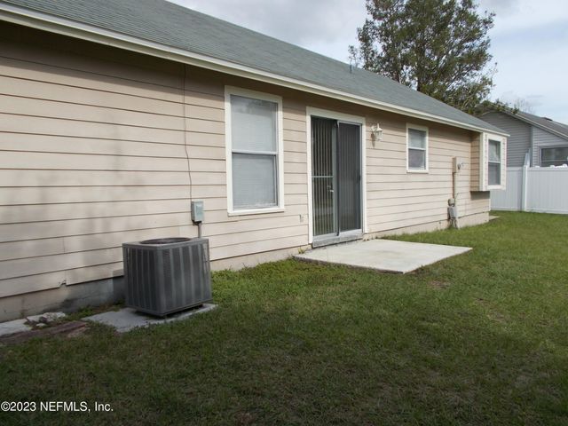 2531 TOWNSQUARE Drive, Jacksonville, FL 32216