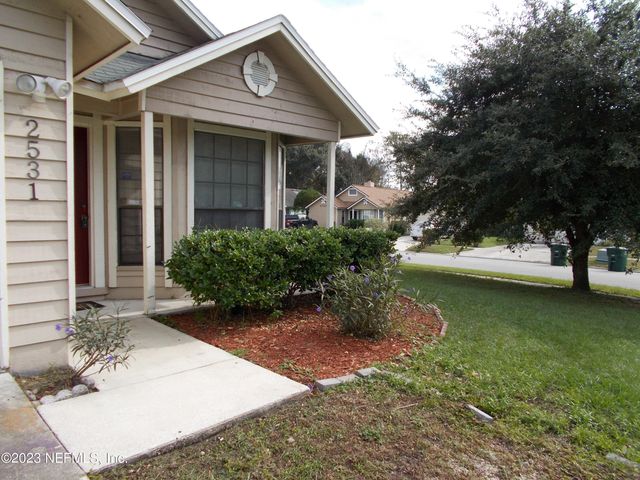 2531 TOWNSQUARE Drive, Jacksonville, FL 32216