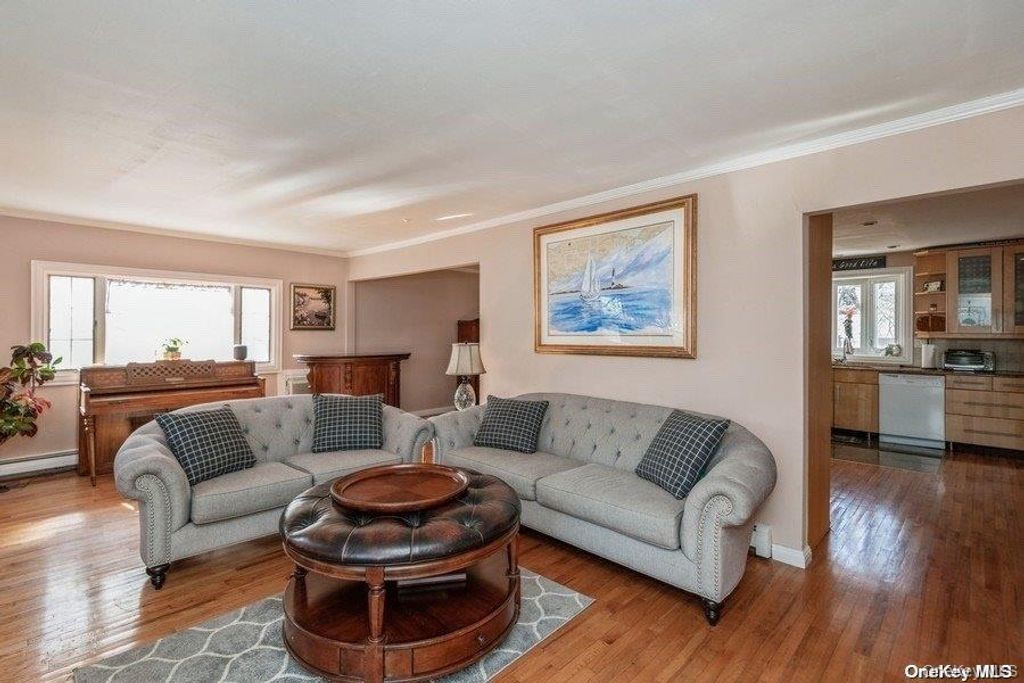 93 Beacon Hill Road, Port Washington, NY 11050 — photo 5