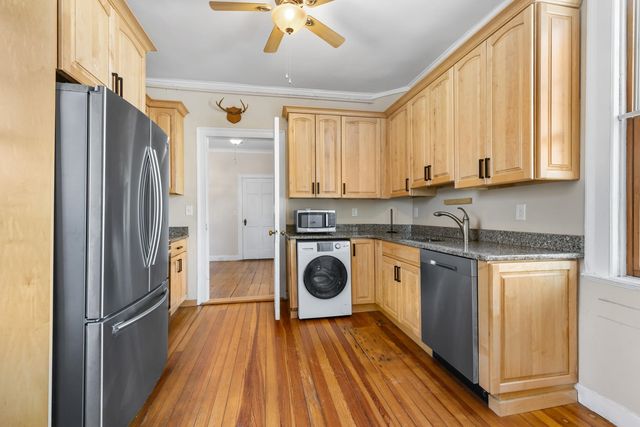 525 Maplewood Ave Apt 9, Portsmouth, NH 03801