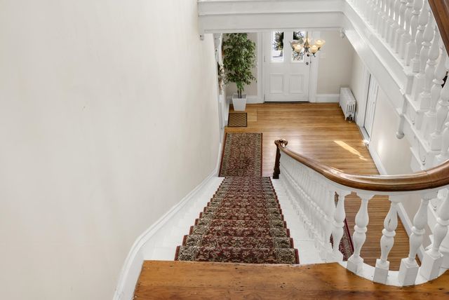 525 Maplewood Ave Apt 9, Portsmouth, NH 03801