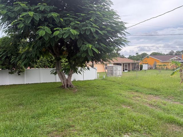 1357 SE Sandia Drive, Port St Lucie, FL 34983