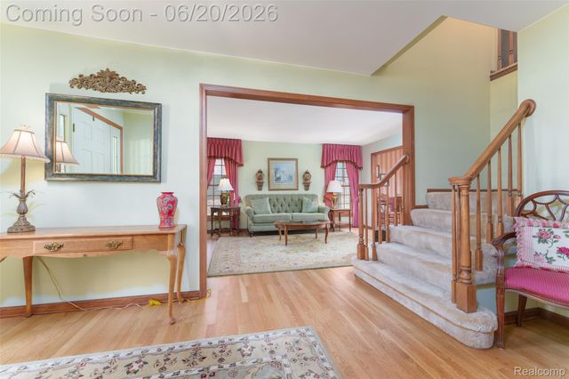 20216 Ellen Drive, Livonia, MI 48152