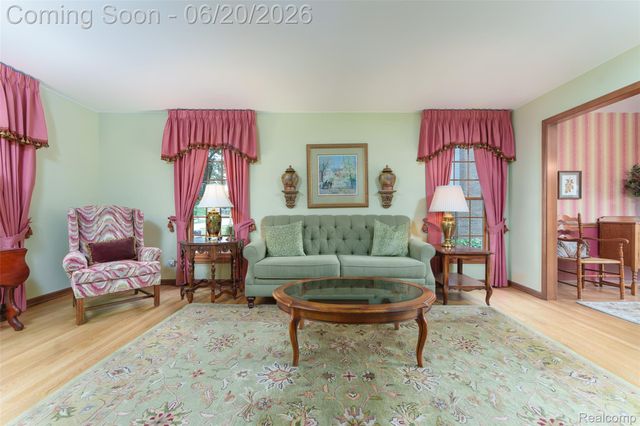 20216 Ellen Drive, Livonia, MI 48152