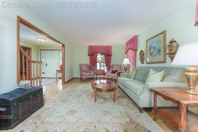 20216 Ellen Drive, Livonia, MI 48152
