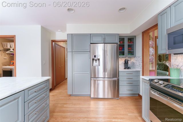 20216 Ellen Drive, Livonia, MI 48152