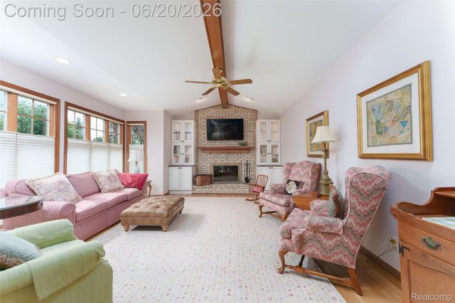 20216 Ellen Drive, Livonia, MI 48152