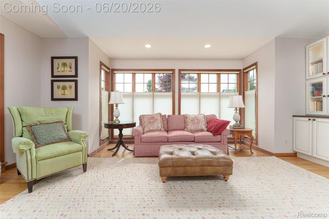 20216 Ellen Drive, Livonia, MI 48152