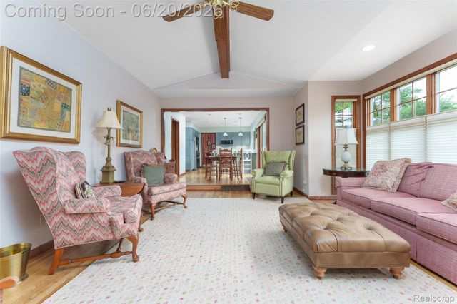 20216 Ellen Drive, Livonia, MI 48152