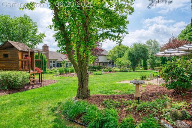 20216 Ellen Drive, Livonia, MI 48152