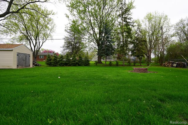 4156 McCandlish Road, Grand Blanc Charter Township, MI 48439
