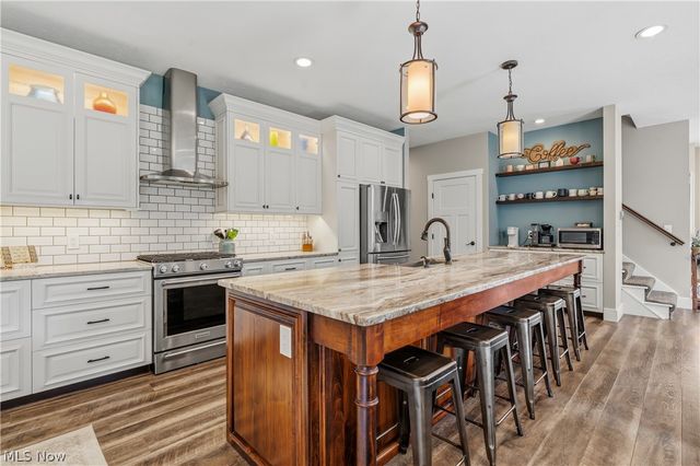 3098 Huntcliffe Road NE, Canton, OH 44721